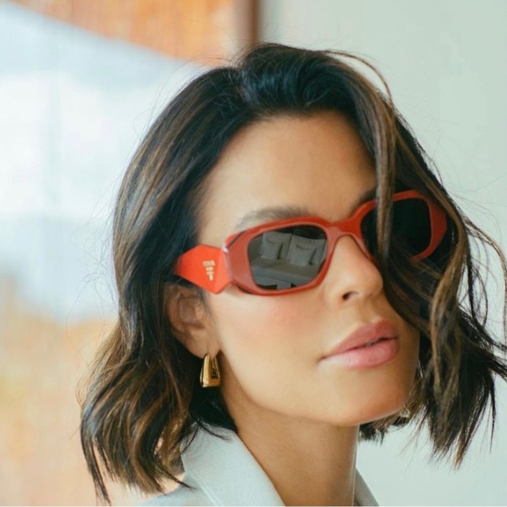 NEW PR17WS 12N5S0 PRADA SUNGLASSES SPR 17W RED UNISEX EYEWEAR PRADA PR 17WS - Picture 2 of 15